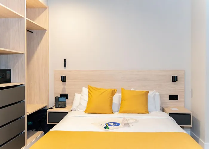 Dorm4you Arena 2 Apart-hotel Valência