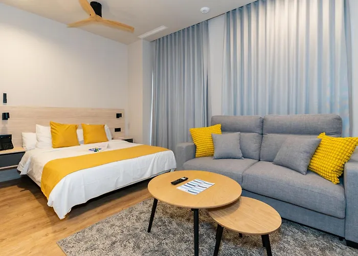 Dorm4you Arena 2 4* Valência