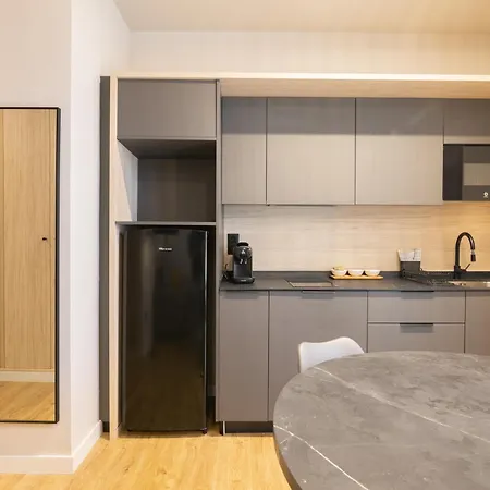 Dorm4you Arena 2 4* Valencia