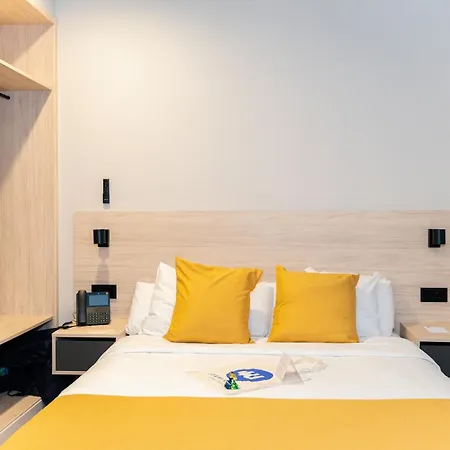 Dorm4you Arena 2 Apartahotel Valencia