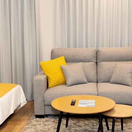 Dorm4you Arena 2 4* Valencia