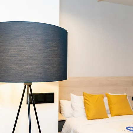 Dorm4you Arena 2 Aparthotel